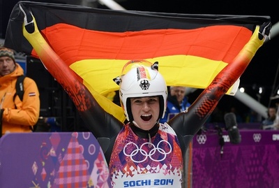 ガイゼンベルガーが女子リュージュで金メダル、ソチ五輪