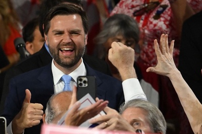 米共和党、トランプ氏を正式指名 副大統領候補にバンス上院議員