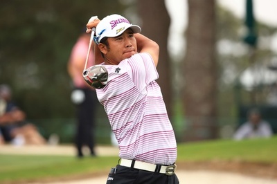 松山は6位Tで決勝へ 首位と3打差 マスターズ