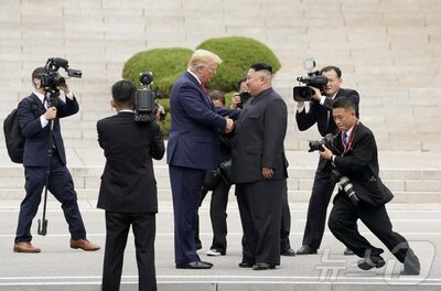 トランプ米大統領「北朝鮮は事実上の核保有国」…韓国訪問中の金正恩総書記との会談に含み
