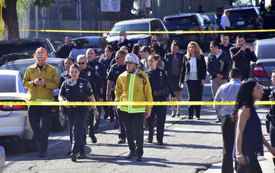 米ロサンゼルスの学校発砲は事故、少女のかばんの中で拳銃が暴発