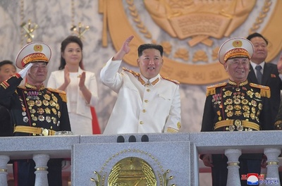 金正恩氏、核兵器開発「強化」へ 国営メディア
