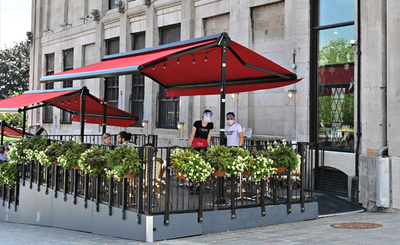 コロナ対策守って、飲食店に警官派遣 カナダ・ケベック州