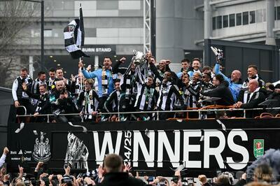 EFL杯制覇のニューカッスルが優勝パレード 沿道に15万人集結