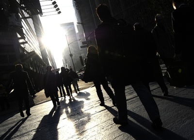 日々の身体活動で死亡リスク低減、徒歩通勤や家の清掃でも 研究