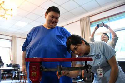 体重265キロから100キロ減量に成功 武漢の男性