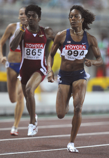 サンヤ・リチャーズ 女子200メートルで準決勝進出