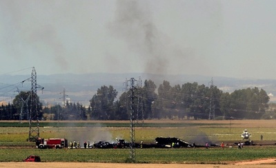軍用輸送機A400Mが墜落、4人の死亡を確認 スペイン