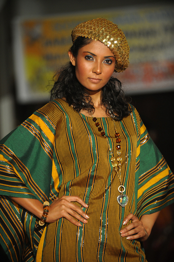 ケニア｢ソマリア・カルチュアル・ナイト｣、エキゾチックなファッションショー