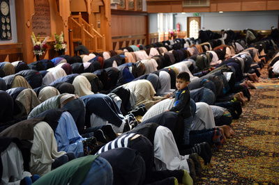 英国のイスラム教徒、27％がパリ襲撃事件の動機に「共感」