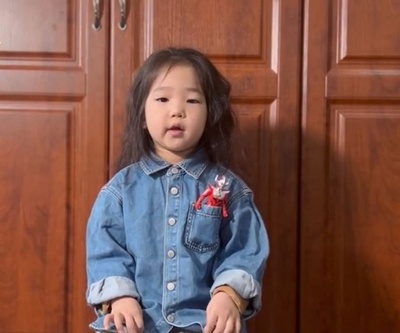 中国の5歳男児 髪を伸ばす理由は「がんの子どもに寄付したいから」