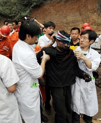 中国山西省の炭鉱で爆発事故、救助活動続く