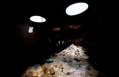 宴の後の「落とし物」、グラストンベリーの非水洗トイレ