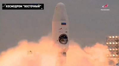 ロシアの月探査機「ルナ25」 原子力エネルギー源搭載