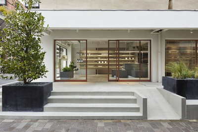 「イソップ」自由が丘店オープン、フランスの建築家集団シグーと日本初コラボ