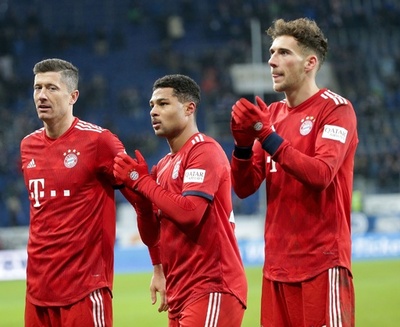 バイエルンがリーグ後半戦初戦で快勝、ゴレツカが2ゴール