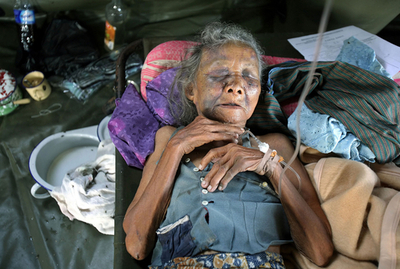 ＜ジャワ島中部地震＞死者5400人を超える - インドネシア