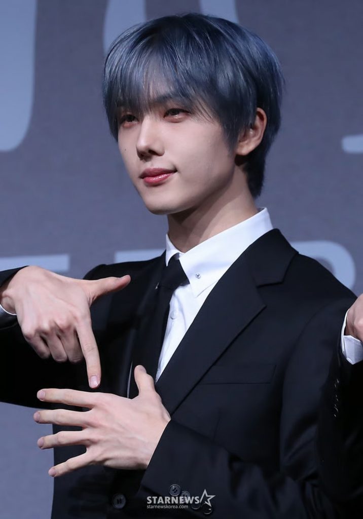 (c)STARNEWS