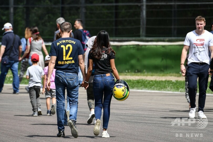 セナ氏没後25年、イモーラで追悼式典 世界中から多くのファン参加