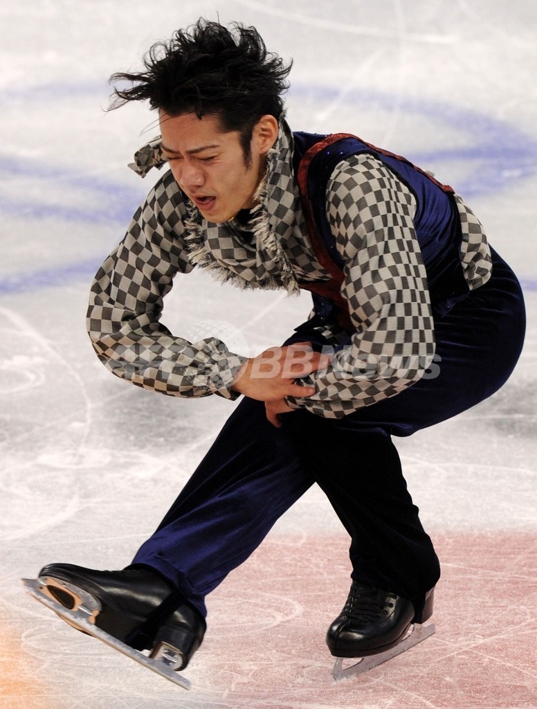 高橋が男子フィギュア初メダルの銅 優勝はライサチェク、バンクーバー冬季五輪