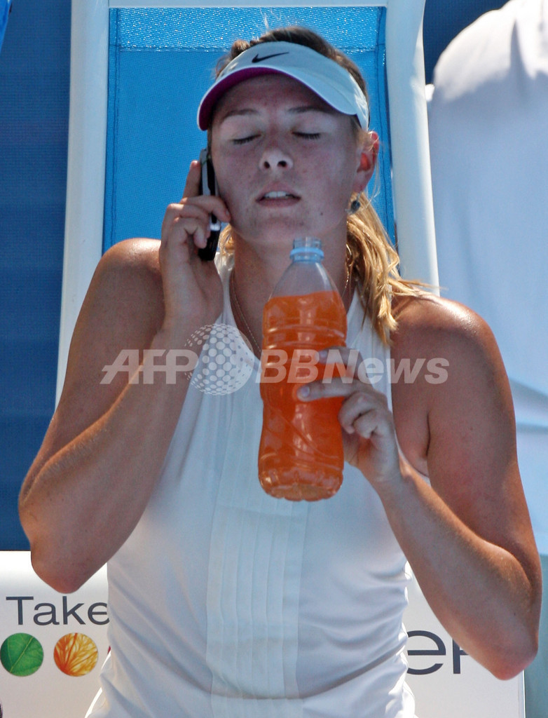 シャラポワ イワノビッチ降し全豪初制覇