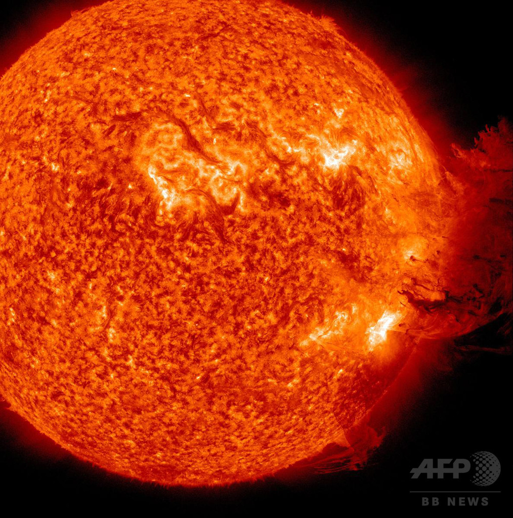 12年の強力な太陽風、地球をニアミス NASA 12年の強力な太陽風、地球をニアミス NASA