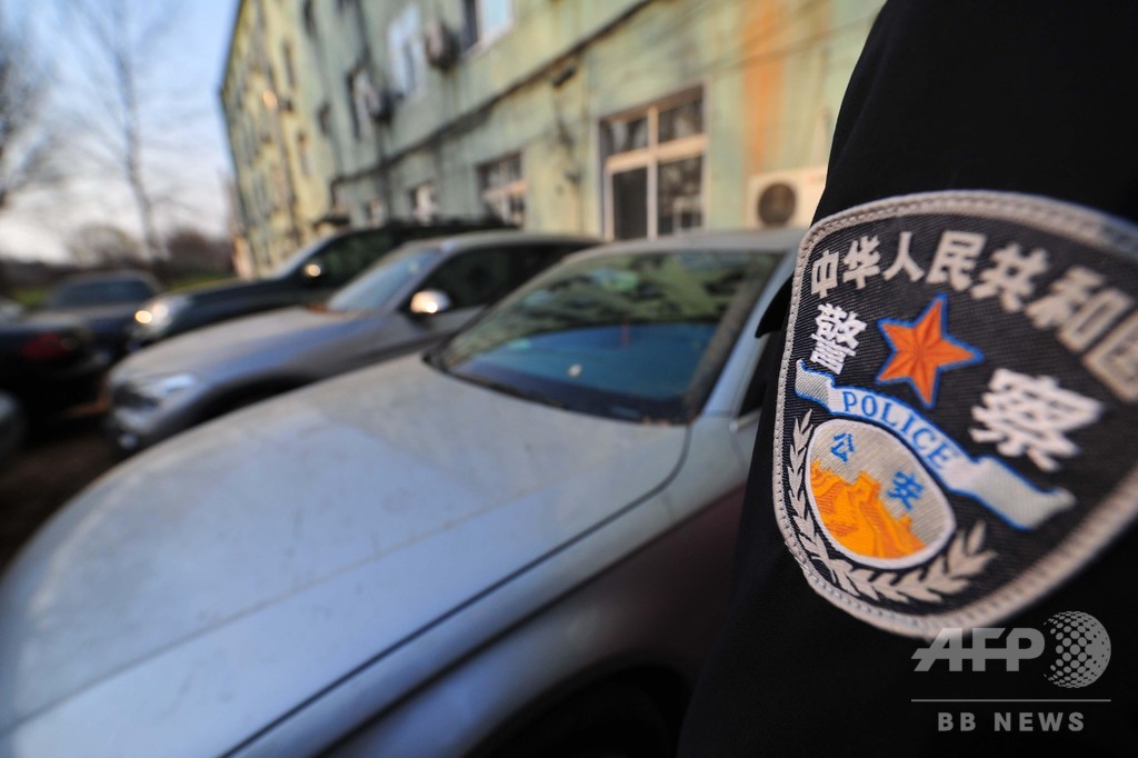 男が幼稚園で腐食性の液体を吹きかけ、54人が病院に搬送 中国・雲南 男が幼稚園で腐食性の液体を吹きかけ、54人が病院に搬送 中国・雲南