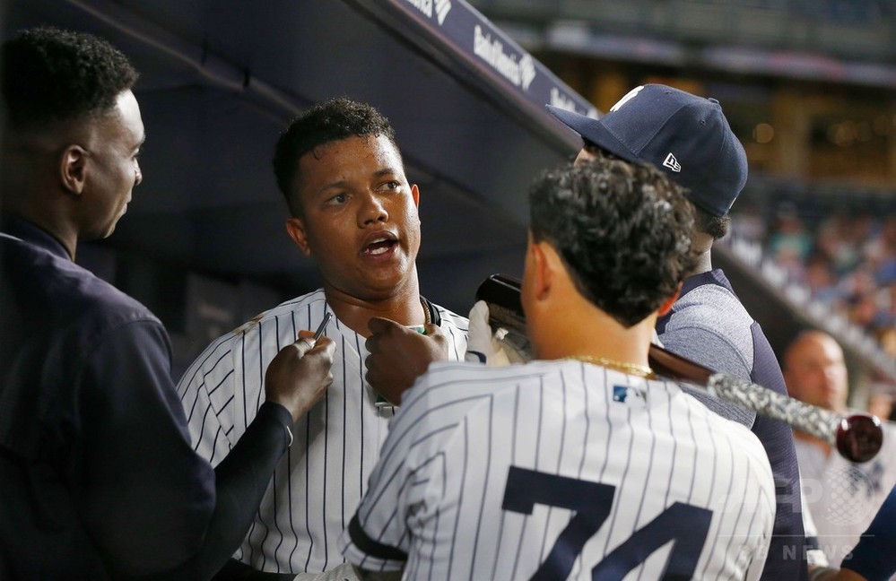 PHILADELPHIA, PA - SEPTEMBER 12: From (L to R) Orlando Arcia #11