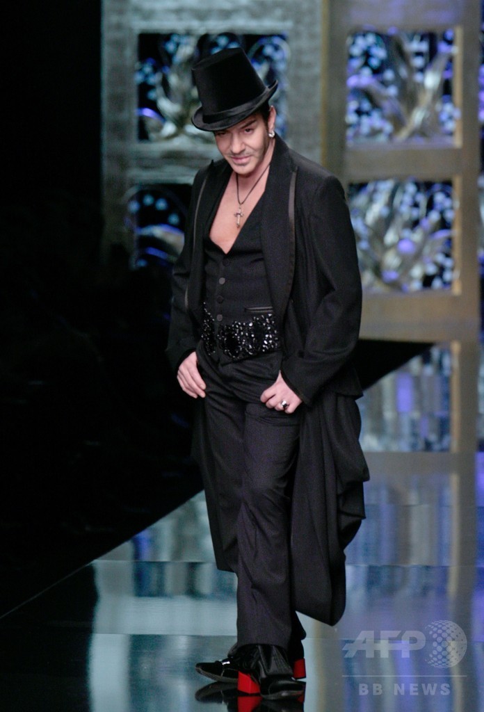 業界人から絶賛の声、ジョン・ガリアーノの「マルジェラ」 写真3枚