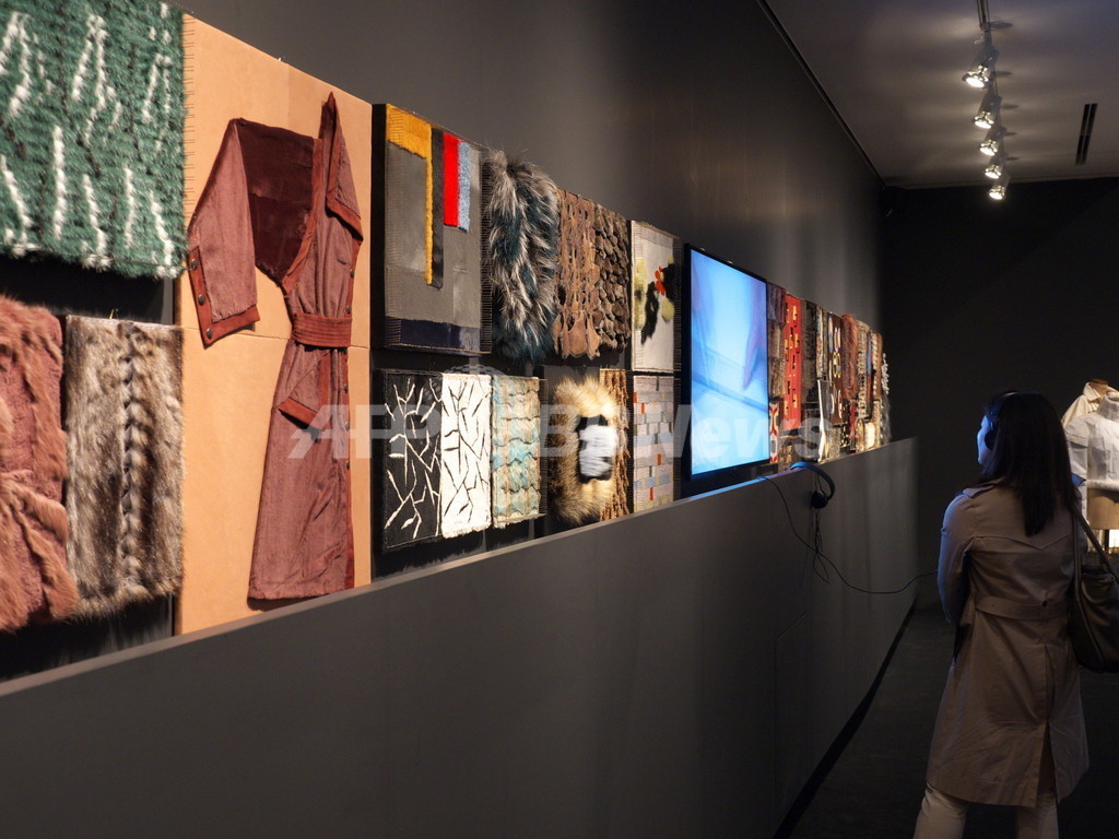 フェンディ世界巡回展「FENDI-UN ART AUTRE」、3日から