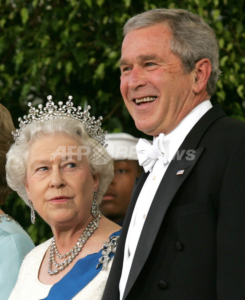 英女王歓迎式典、ブッシュ大統領の失言も - 米国 写真5枚 ファッション ニュースならMODE PRESS powered by AFPBB News
