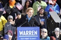 米マサチューセッツ州ローレンスで、大統領選立候補を正式表明するエリザベス・ウォーレン上院議員（2019年2月9日撮影）。(c)Joseph PREZIOSO / AFP