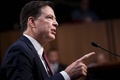 米上院情報委員会公聴会で証言するジェームズ・コミー前FBI長官（2017年6月8日撮影）。(c)AFP/Brendan Smialowski