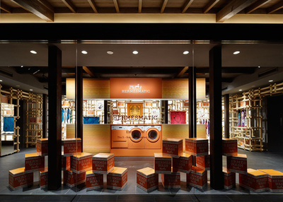 祇園に「エルメス」期間限定ブティック、シルクイベントも開催