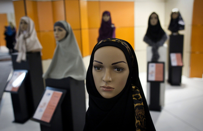 イスラム・ファション展示会、テヘランで開催