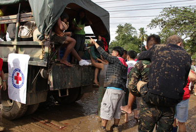 台風21号、フィリピンで180人死亡 400人近く不明