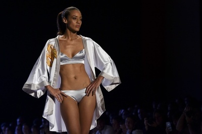 南米コロンビアでランジェリーブランド、新作発表