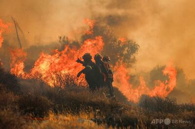 クレタ島で山火事が猛威、5000人が避難 ギリシャ