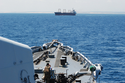 頻発する海賊被害、海運会社から武力解決求める声も