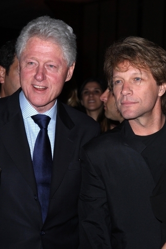 「フードバンク」が恒例チャリティディナーを開催、ボン・ジョヴィらを表彰