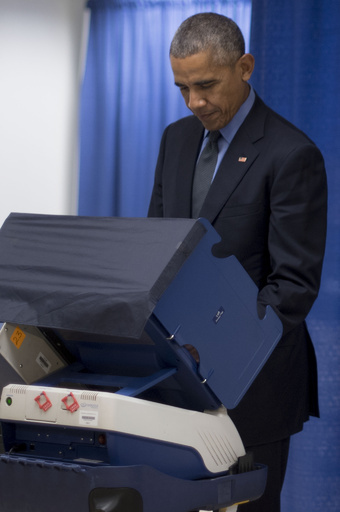 オバマ氏、シカゴで米大統領選の期日前投票