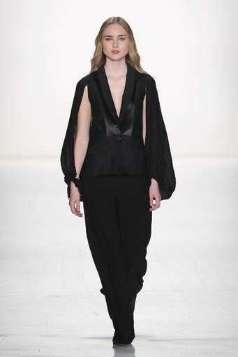 「エリン・フェザーストン」17/18年秋冬