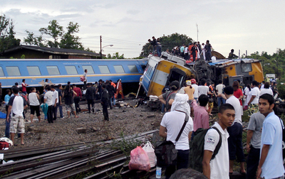 タイ南部で夜行列車が脱線、7人死亡
