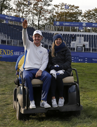 世界6位ローズ、結婚記念で妻をキャディーに 来月の大会で