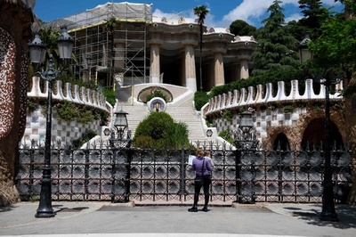 ロックダウンに悲喜こもごも 観光公害解消を歓迎する住民も
