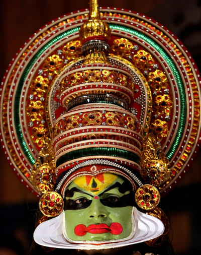 ヒンズー教の古典舞踊「カタカリ」