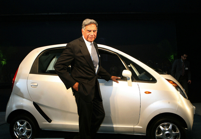 印タタ「ナノ」生産工場の建設中止、猛抗議に日本人技術者も帰国