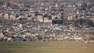 シリア最後のIS拠点、民間人の大量脱出やまず  SDFも驚き隠せず