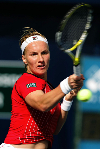 クズネツォワ ヤンコビッチ降し決勝へ