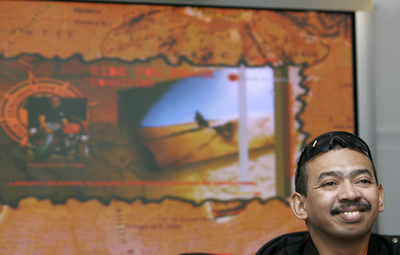 モーターサイクリスト、平和の旅で世界5大陸に挑戦